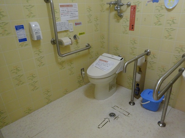 川西高齢者福祉センタートイレ